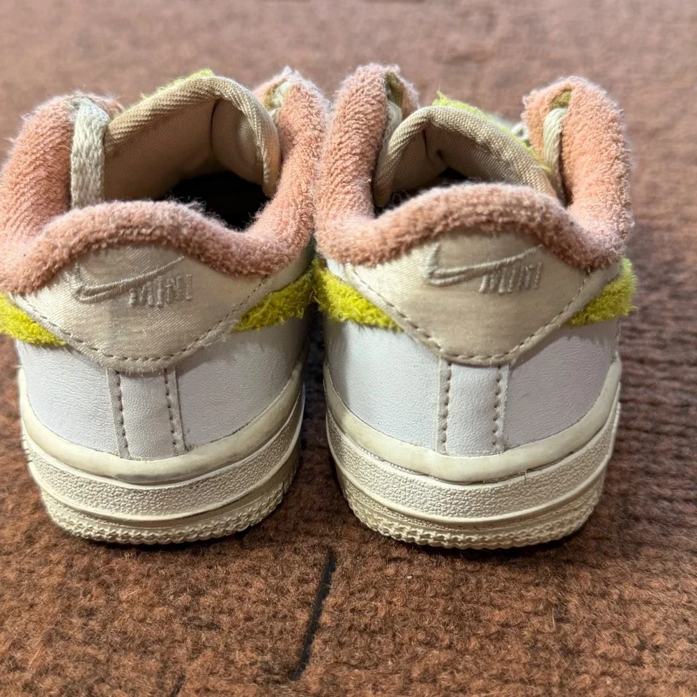 A+ Nike Air Force 1 Low Toddler 7C White Lime Green Peach DV2200-100 Sneaker